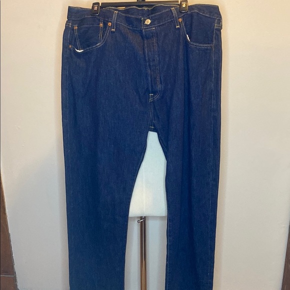 Levi's 501 Original Fit Denim Jeans in a Dark Wash (40W x 29L) - Picture 1 of 8